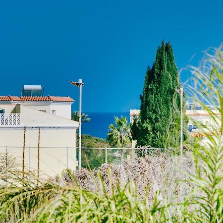 Villa Abbie Paralimni Bagian luar foto