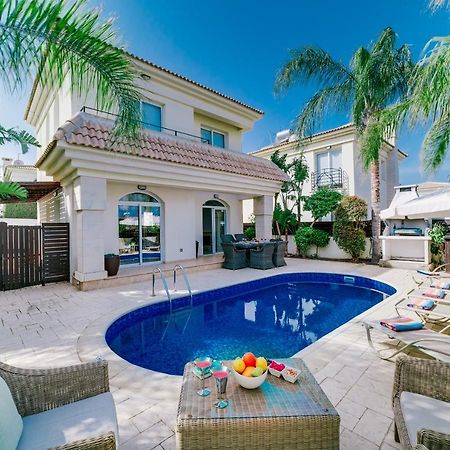 Villa Abbie Paralimni Bagian luar foto