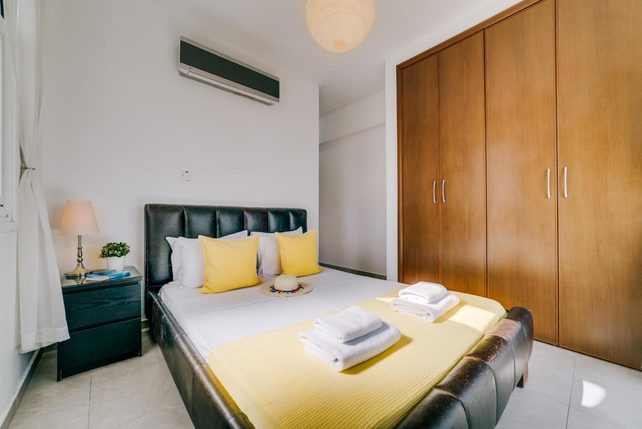 Villa Abbie Paralimni Bagian luar foto
